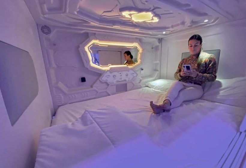 هتل کپسول Capsule Inn Valencia Hostel