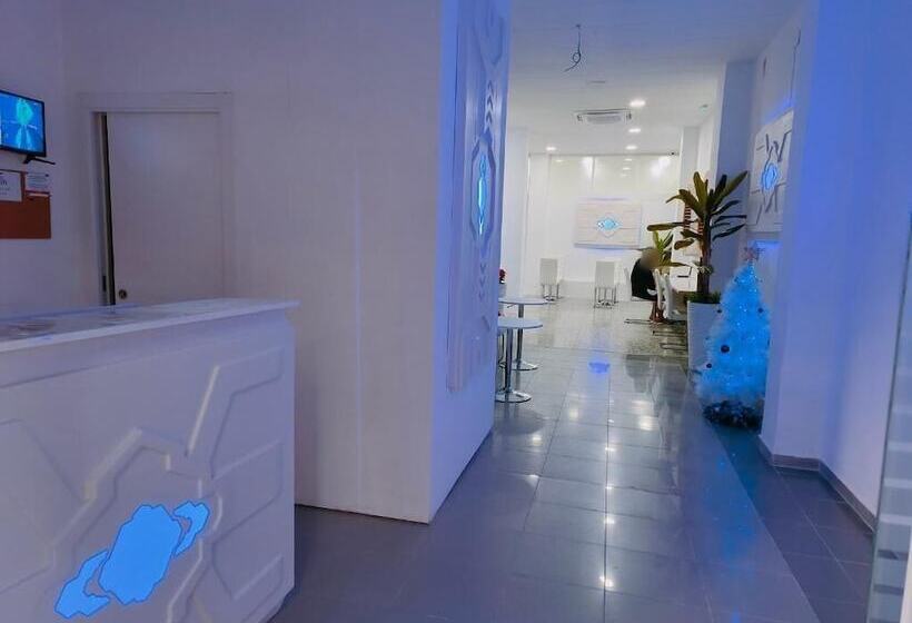 هتل کپسول Capsule Inn Valencia Hostel