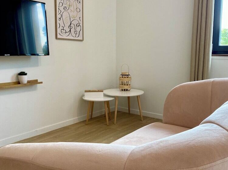 ホテル Hôtel Au Château