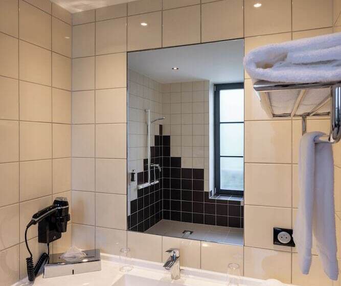 ホテル Hôtel Au Château