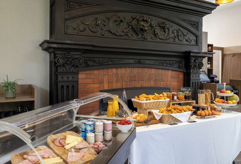 ホテル Hôtel Au Château