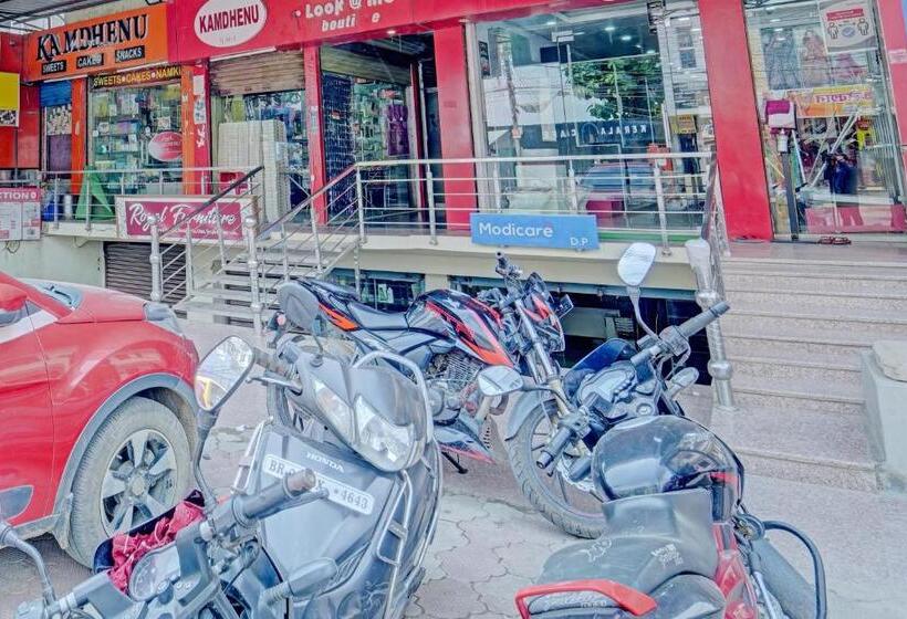 בית מלון כפרי Oyo Flagship Rp Rest House