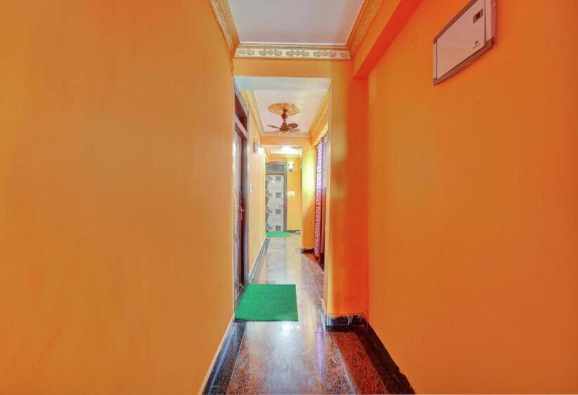 בית מלון כפרי Oyo Flagship Rp Rest House