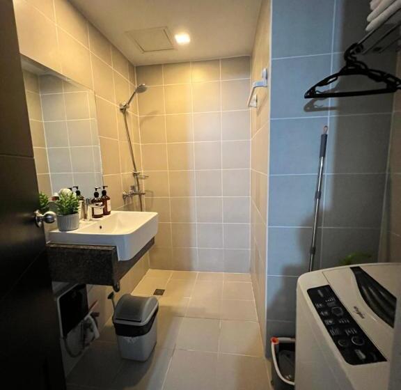 Huge 1bedroom Condotel W Balcony Near Smart Araneta Coliseum