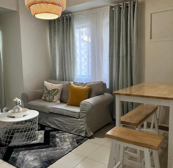 Huge 1bedroom Condotel W Balcony Near Smart Araneta Coliseum