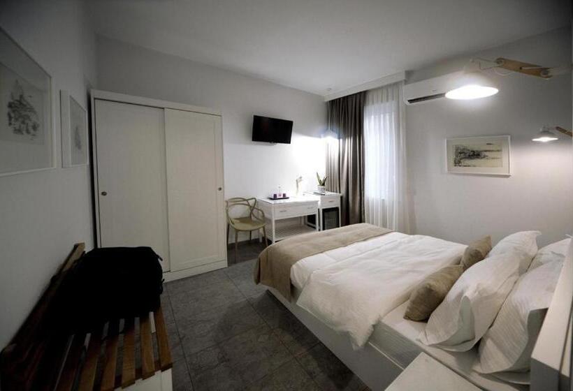 Konak Rooms L Skanderbeg Square