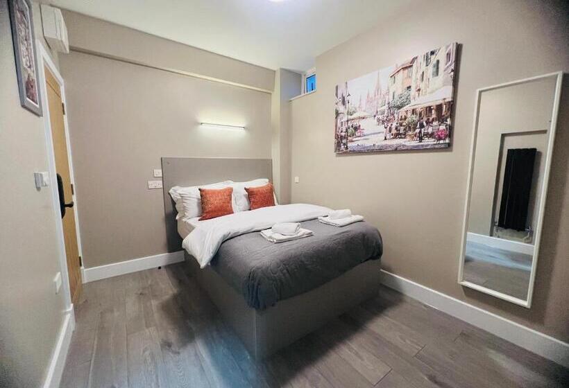 酒店 Paragraph Palmers Green