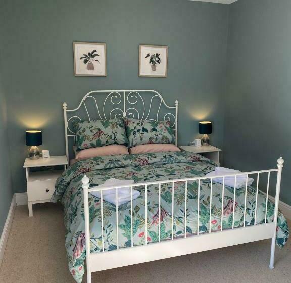 פנסיון Brooklands Guest House