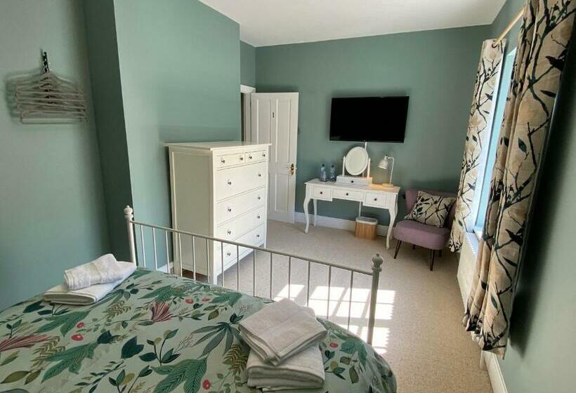 פנסיון Brooklands Guest House