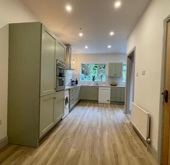 Пансион Doorstep To The Burren