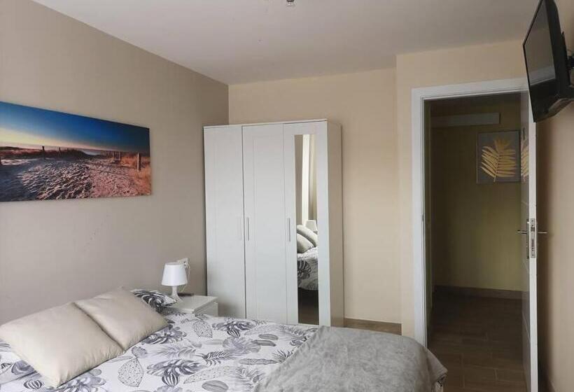 Пансион Hostal Mari, Alquiler Habitación Privada En Hostal, 6 Habitaciones Cerca De La Universidad Y Aeropue