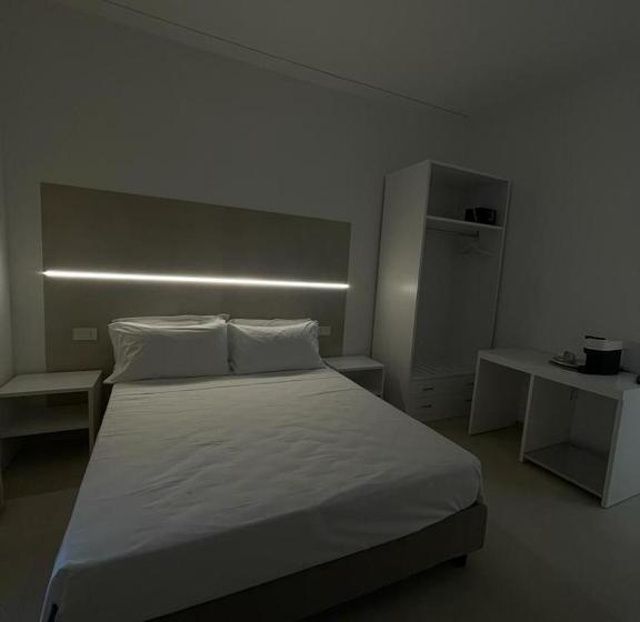 بنسيون Room Corso 219