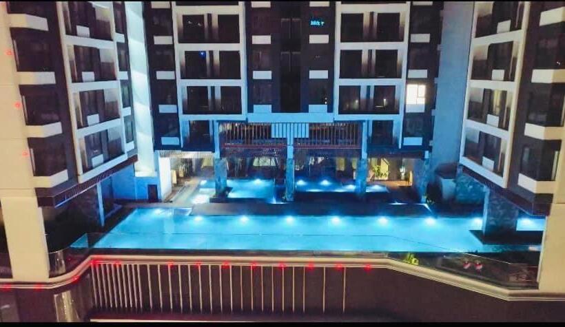 The Emerald Golf View