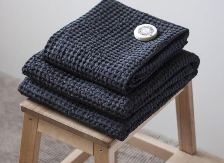 مبيت وإفطار Die Heerenhuys Guest Suites