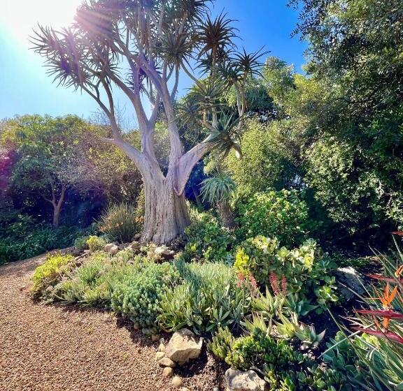 مبيت وإفطار Die Heerenhuys Guest Suites