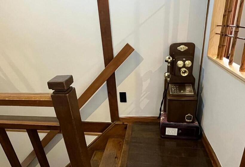 تختخواب و صبحانه お宿 Tsuruya