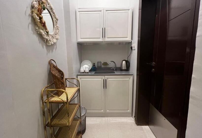 Condo Studio Self Checkin