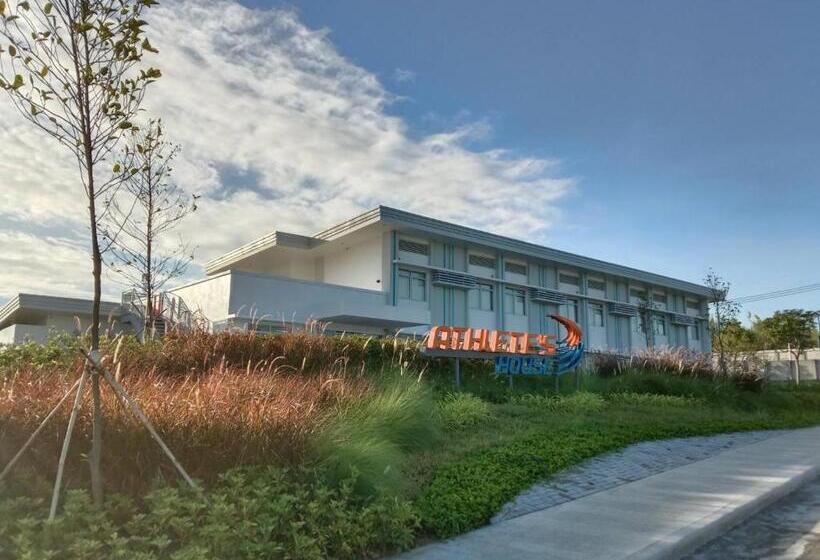 فندق Athlete S House