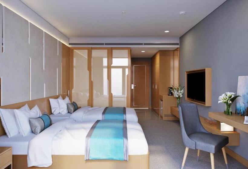 هتل Awaken Da Nang