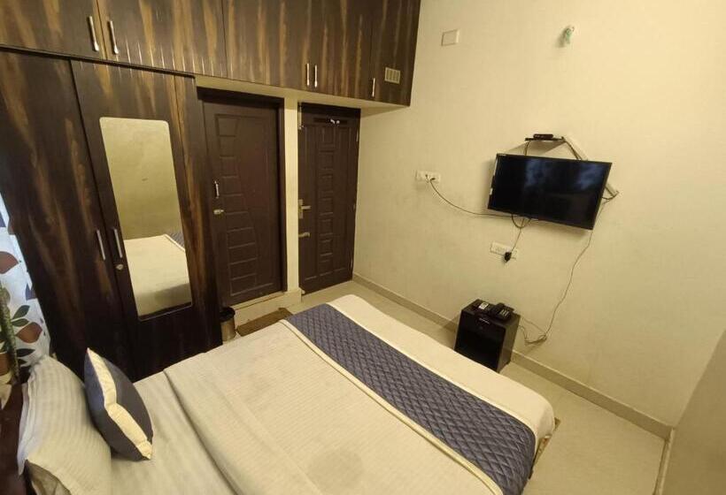 Отель Bluesky Ramapuram