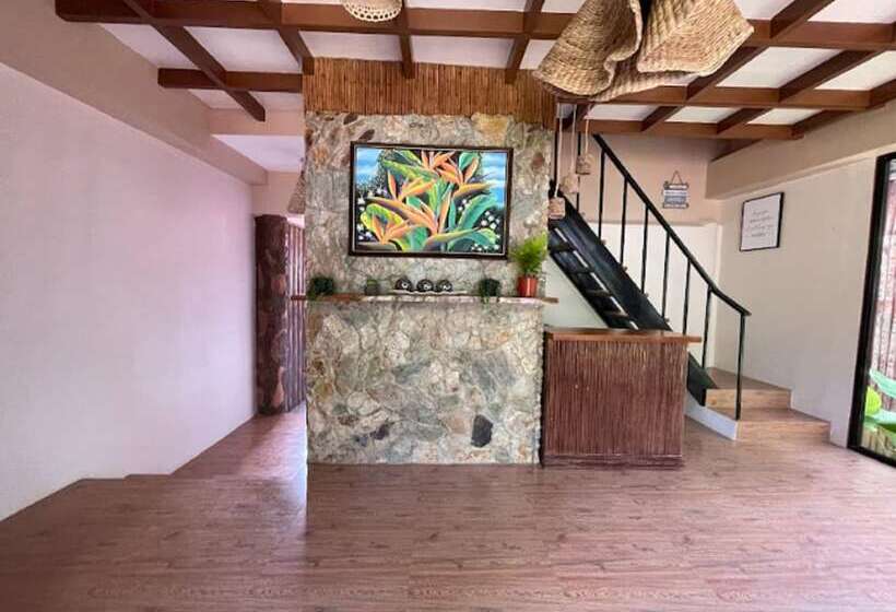 호텔 Camotes Lake House