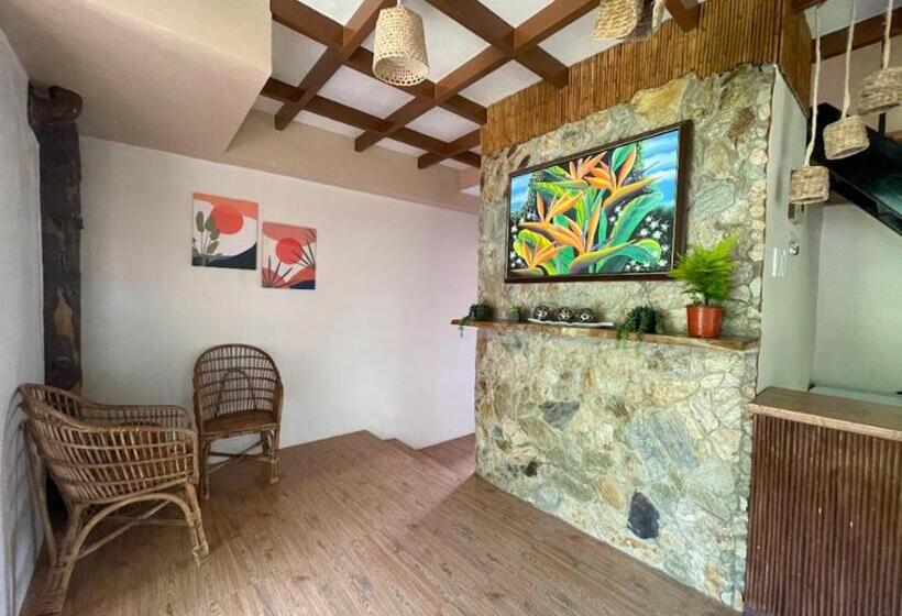 호텔 Camotes Lake House