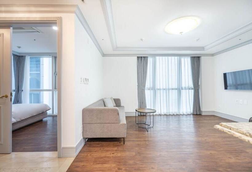 W Residence Hotel Centum City