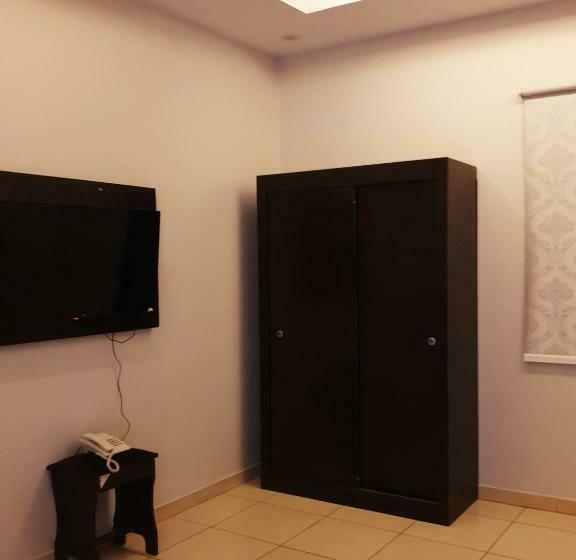 ホテル Golden Retan