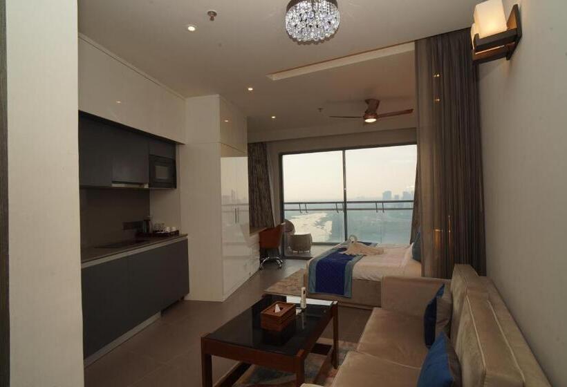 Отель Livbox At Supernova