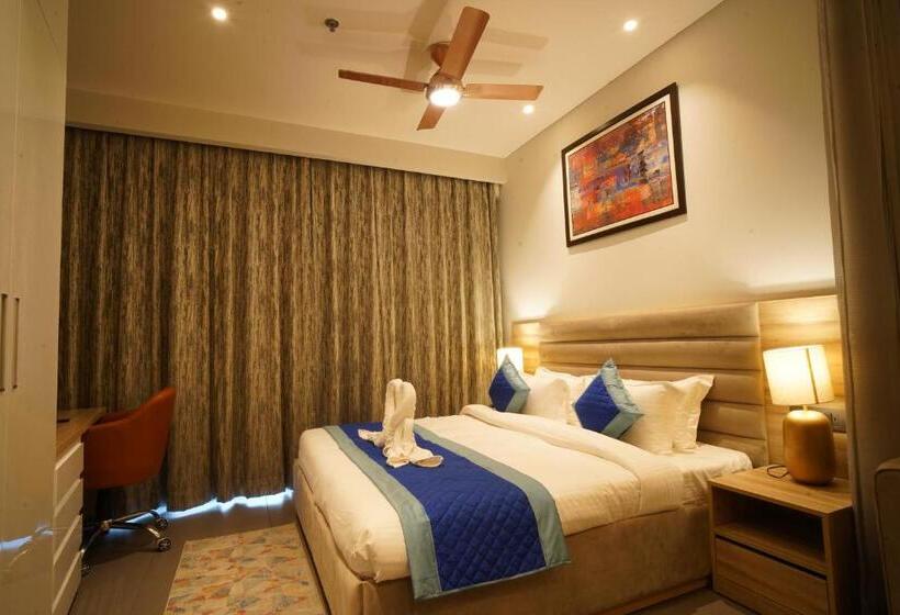 Отель Livbox At Supernova