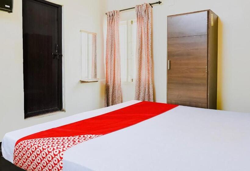 Отель Oyo Flagship A K Residency