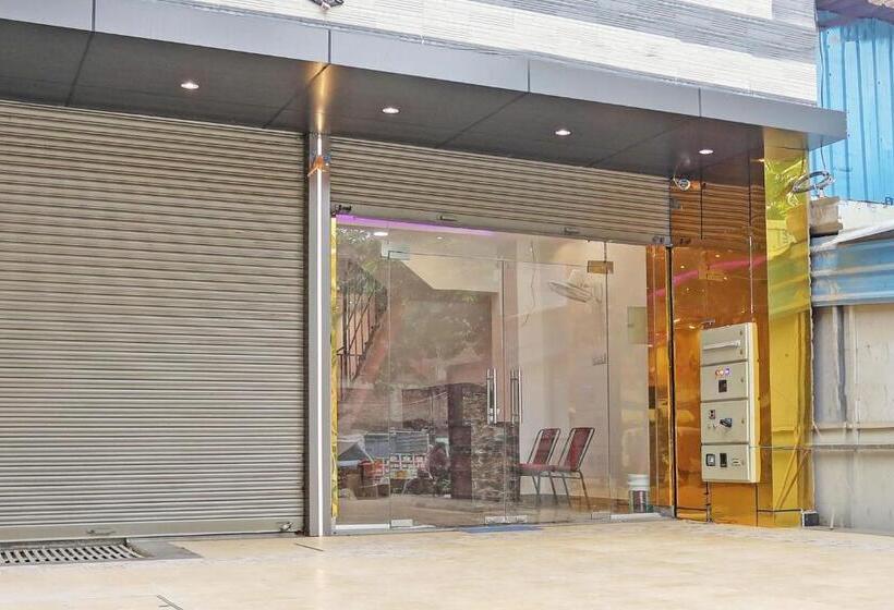 בית מלון כפרי Oyo Flagship Royal Residency