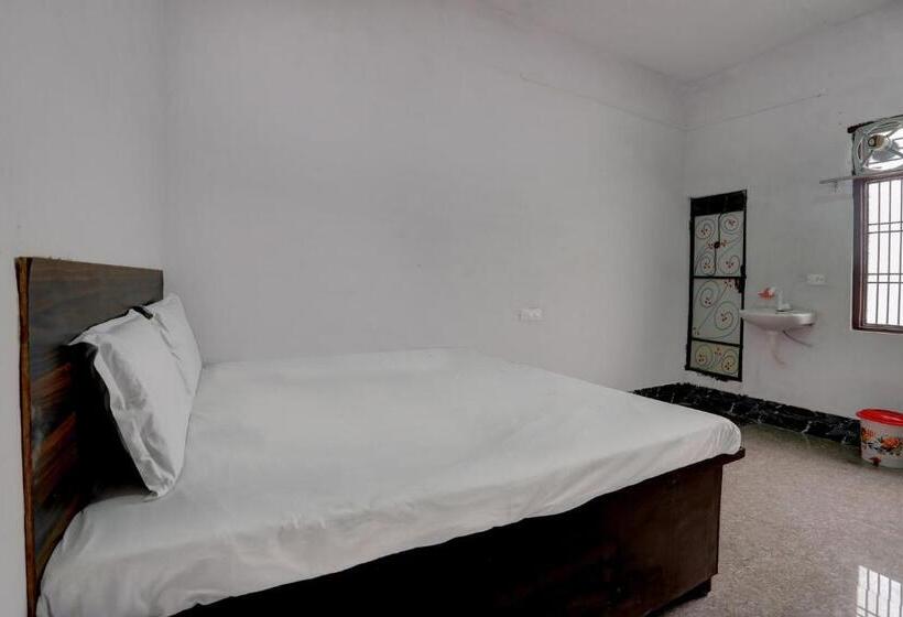 Отель Oyo Sweet Dreams