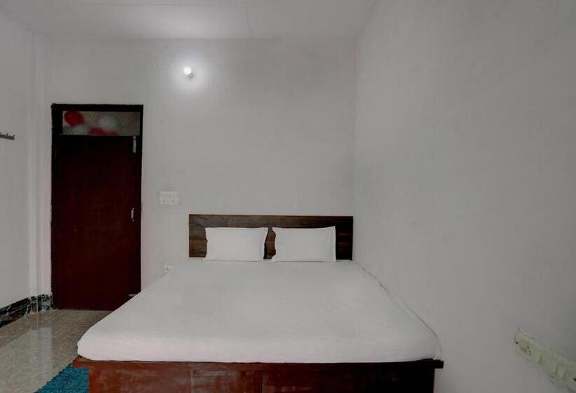 Отель Oyo Sweet Dreams