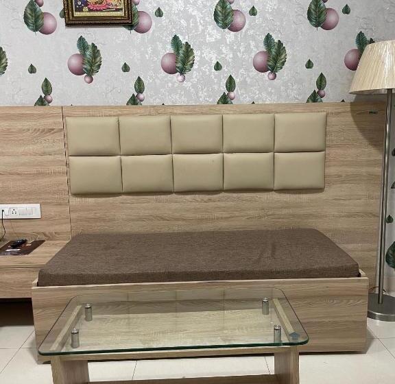 Отель Seth Murlidhar Seva Sadan Near Prem Mandir