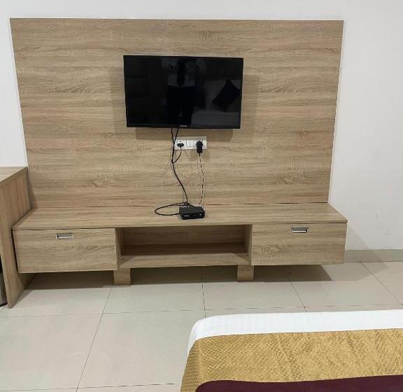 Отель Seth Murlidhar Seva Sadan Near Prem Mandir