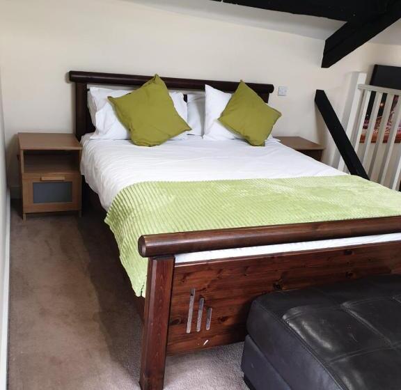 בית מלון כפרי The Garden Bar Rooms