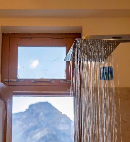 호텔 Zamling Donkhang