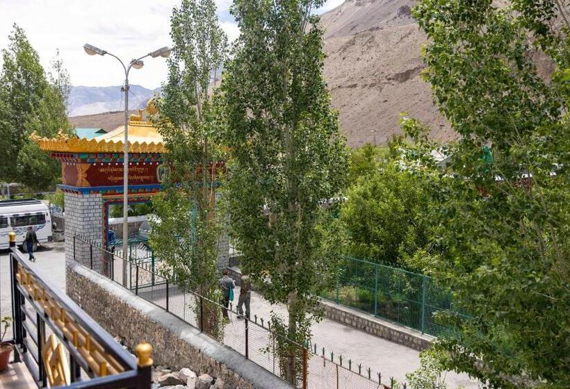 ホテル Zamling Donkhang