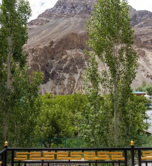 ホテル Zamling Donkhang