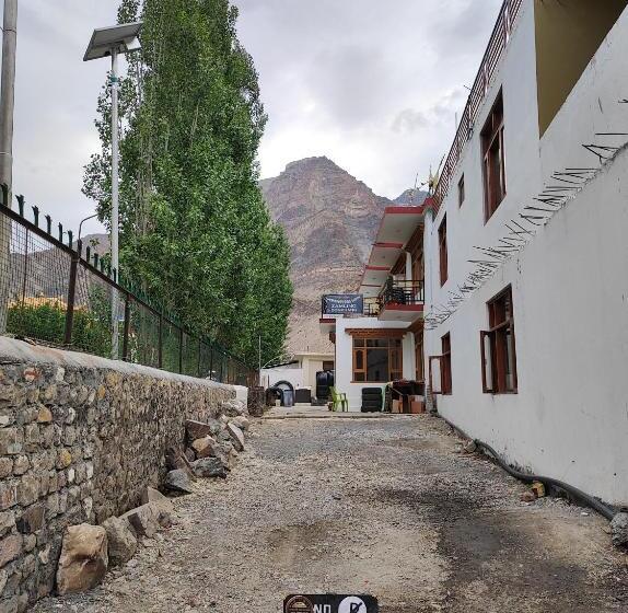 호텔 Zamling Donkhang