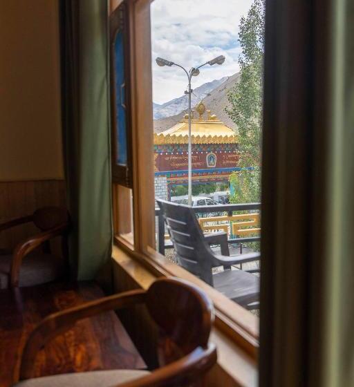 ホテル Zamling Donkhang