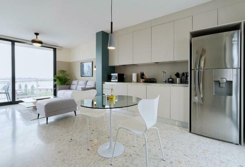 La Moderna, By Wynwood House