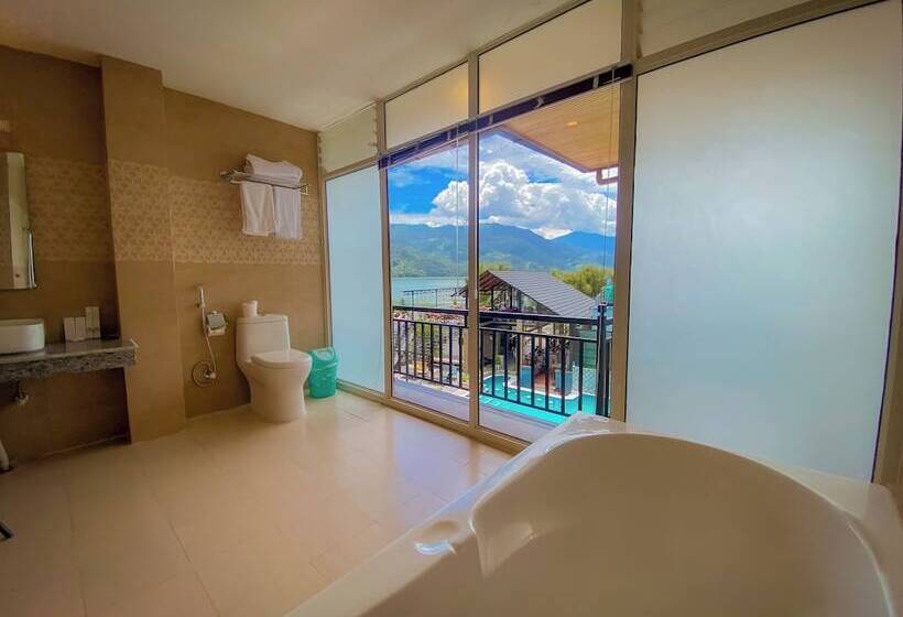 Majestic Lake Front Hotel & Suites