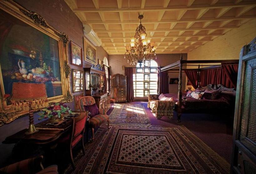 פנסיון Bygracealone Manor