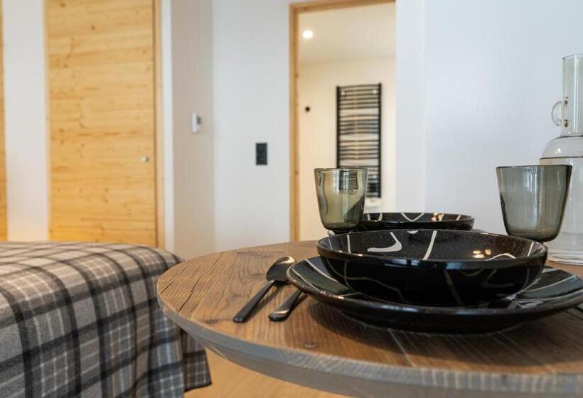 Roches Blanches By Daddy Pool Terresens