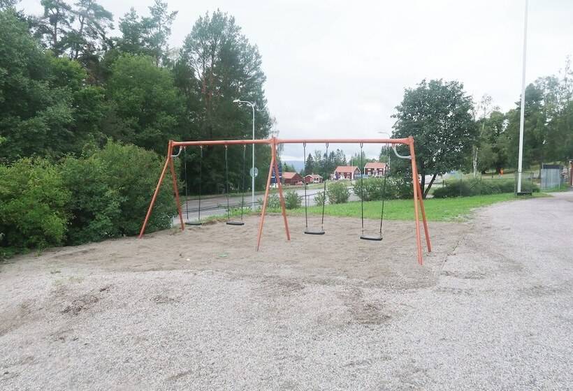 Skrå Hostel   Bed & Business