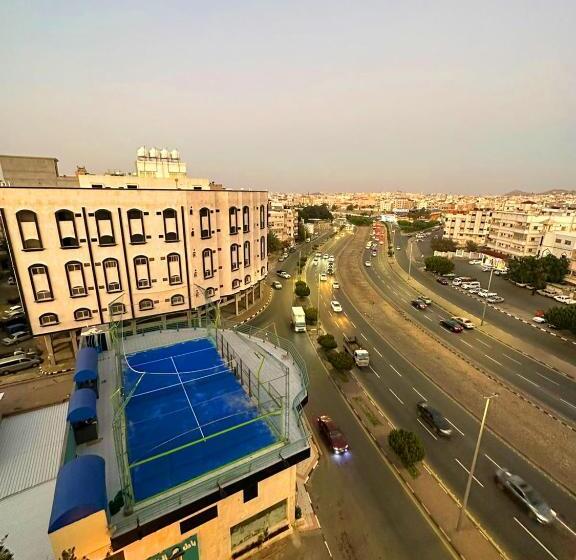 فندق الرائد الذهبية للشقق المخدومة