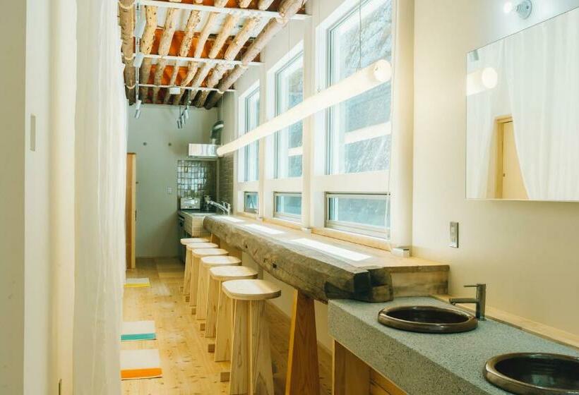 Cămin 宿 ロイノハコ