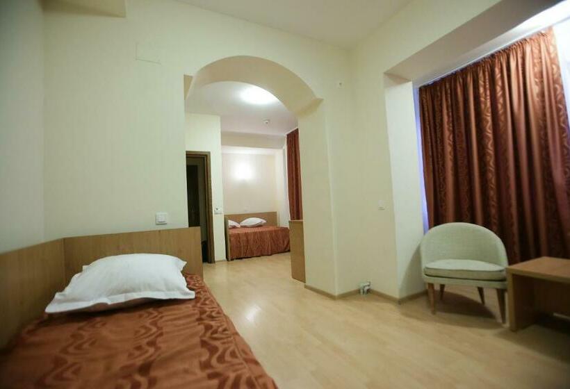 호스텔 Herberth S